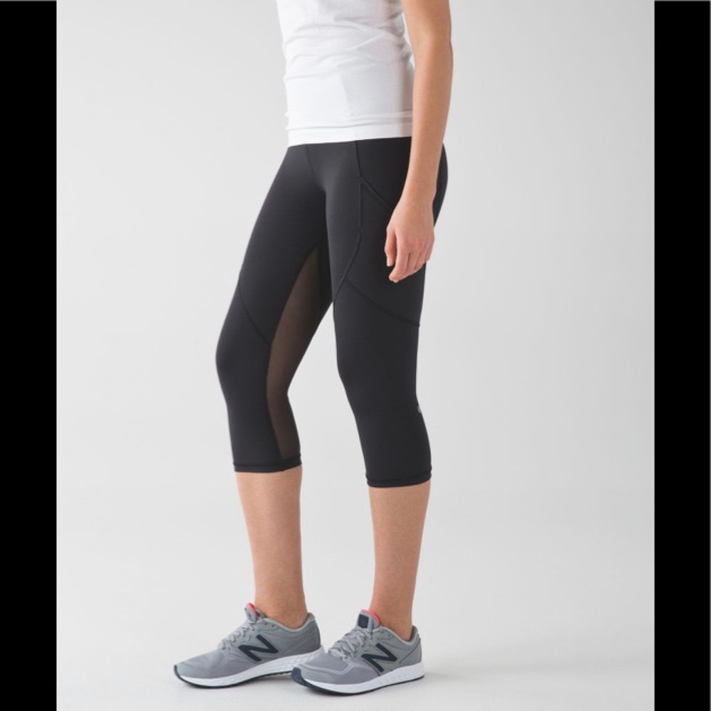 Lululemon Outrun 17” Crop Pant